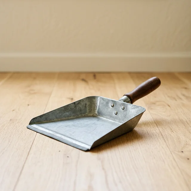 dustpan (쓰레받기)