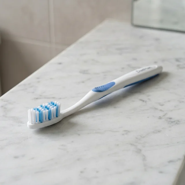 toothbrush (칫솔)